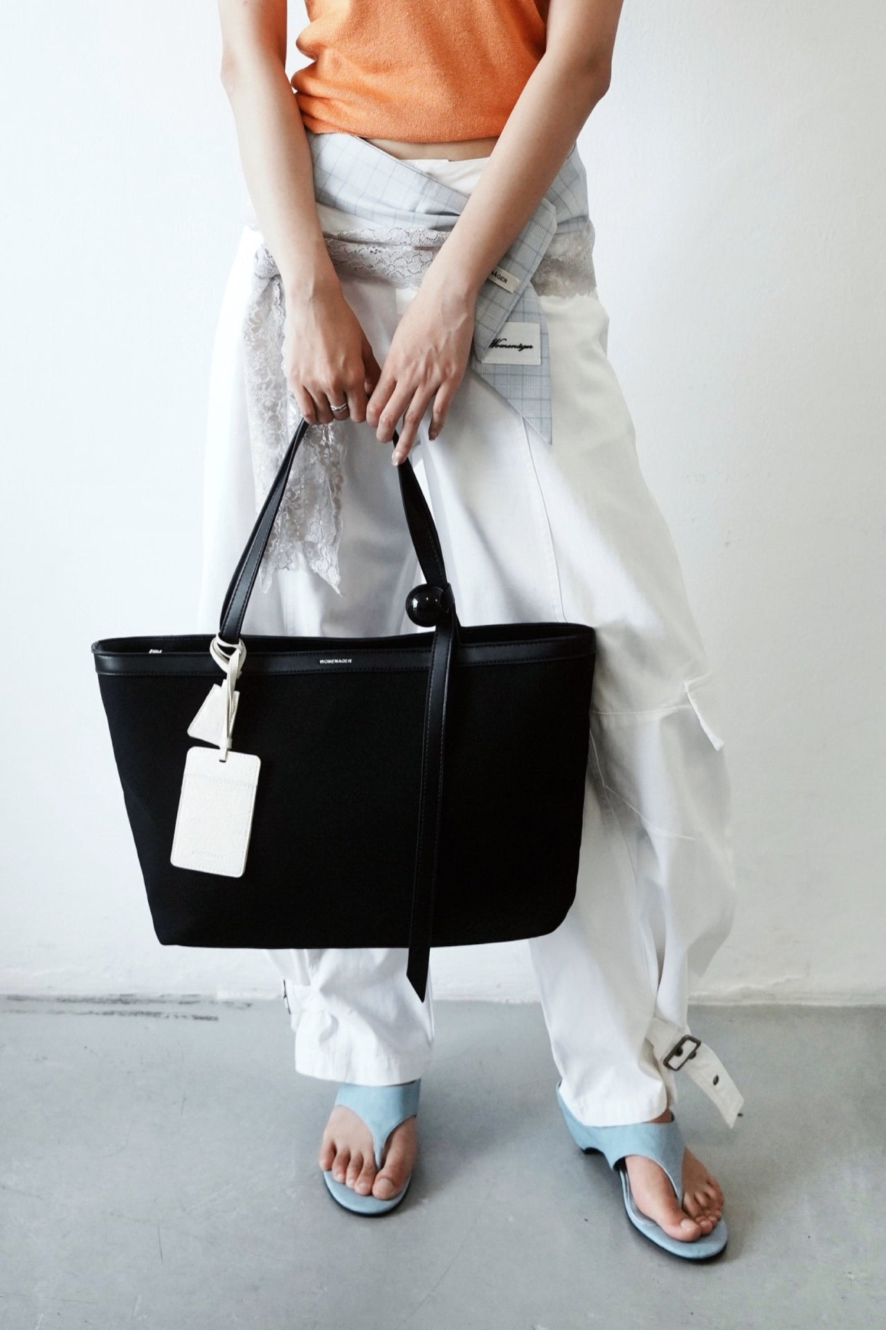 PIN UP TOTE - BLACK