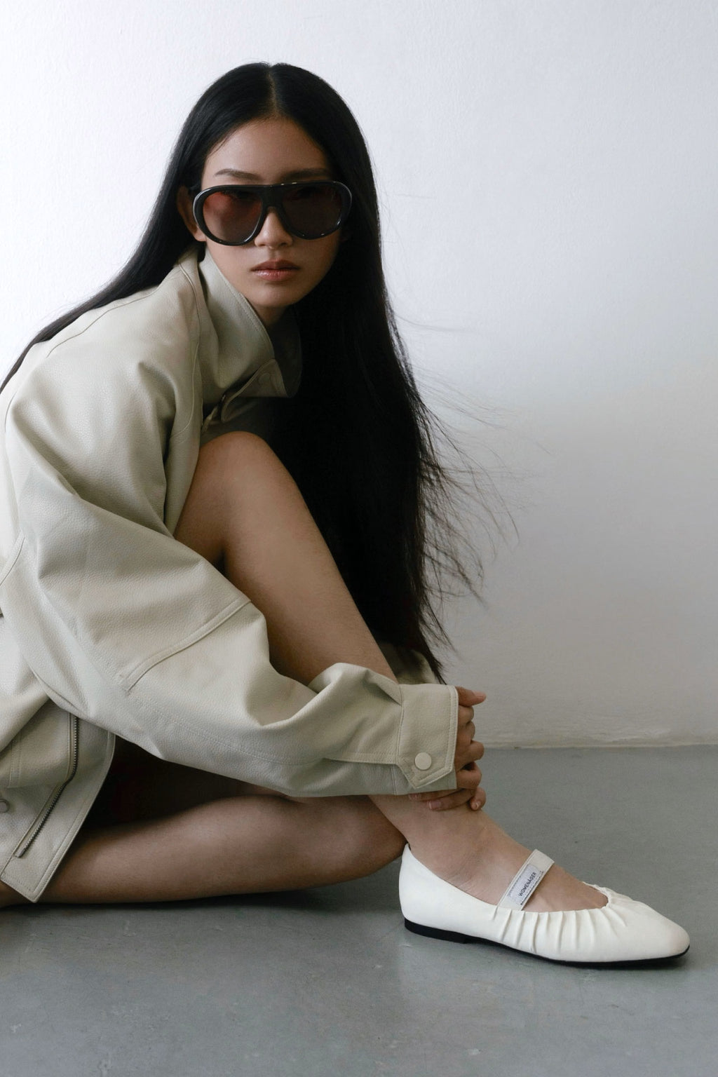 MORO - WHITE