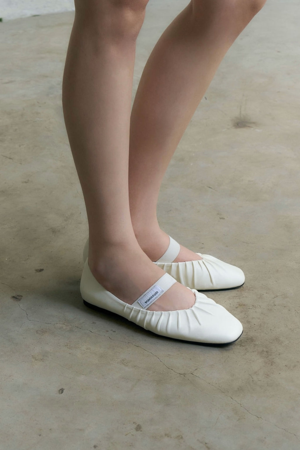 MORO - WHITE